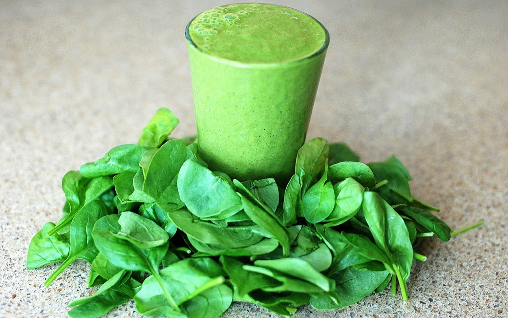 organic spinach smoothie